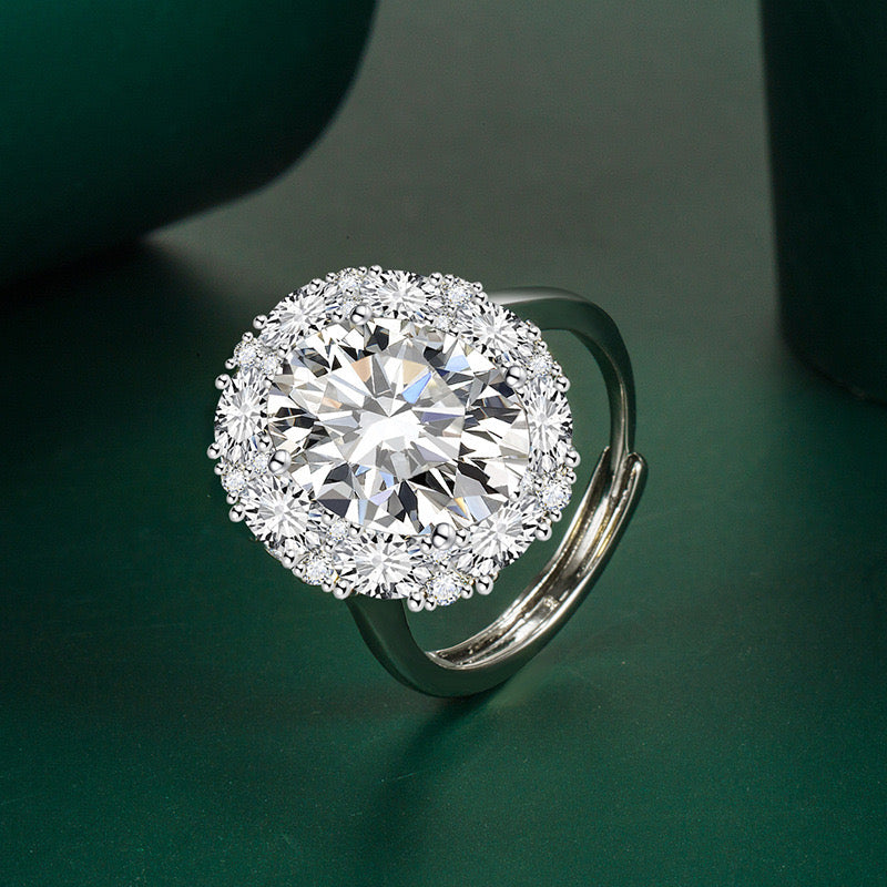 Aurelia Oval Ring