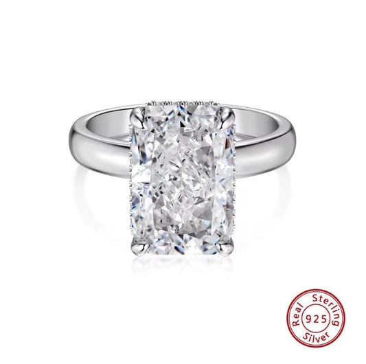 Regal Diamond Ring