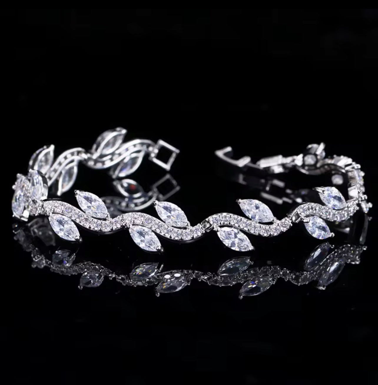 Marquise Eternal Leaf Bracelet