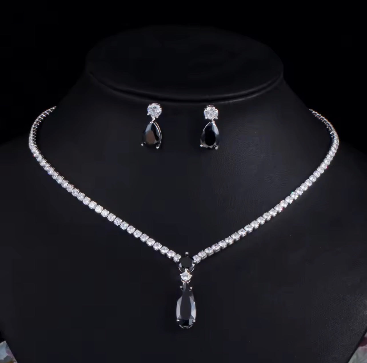 water droplets silver plated plated necklace earring set ( black)