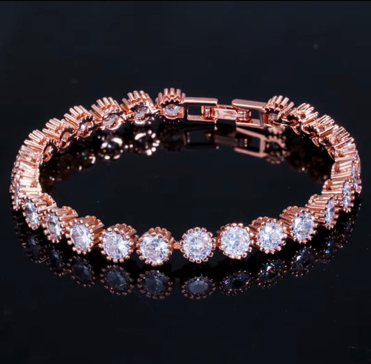 Rose Éternel Radiant Linked Bracelet