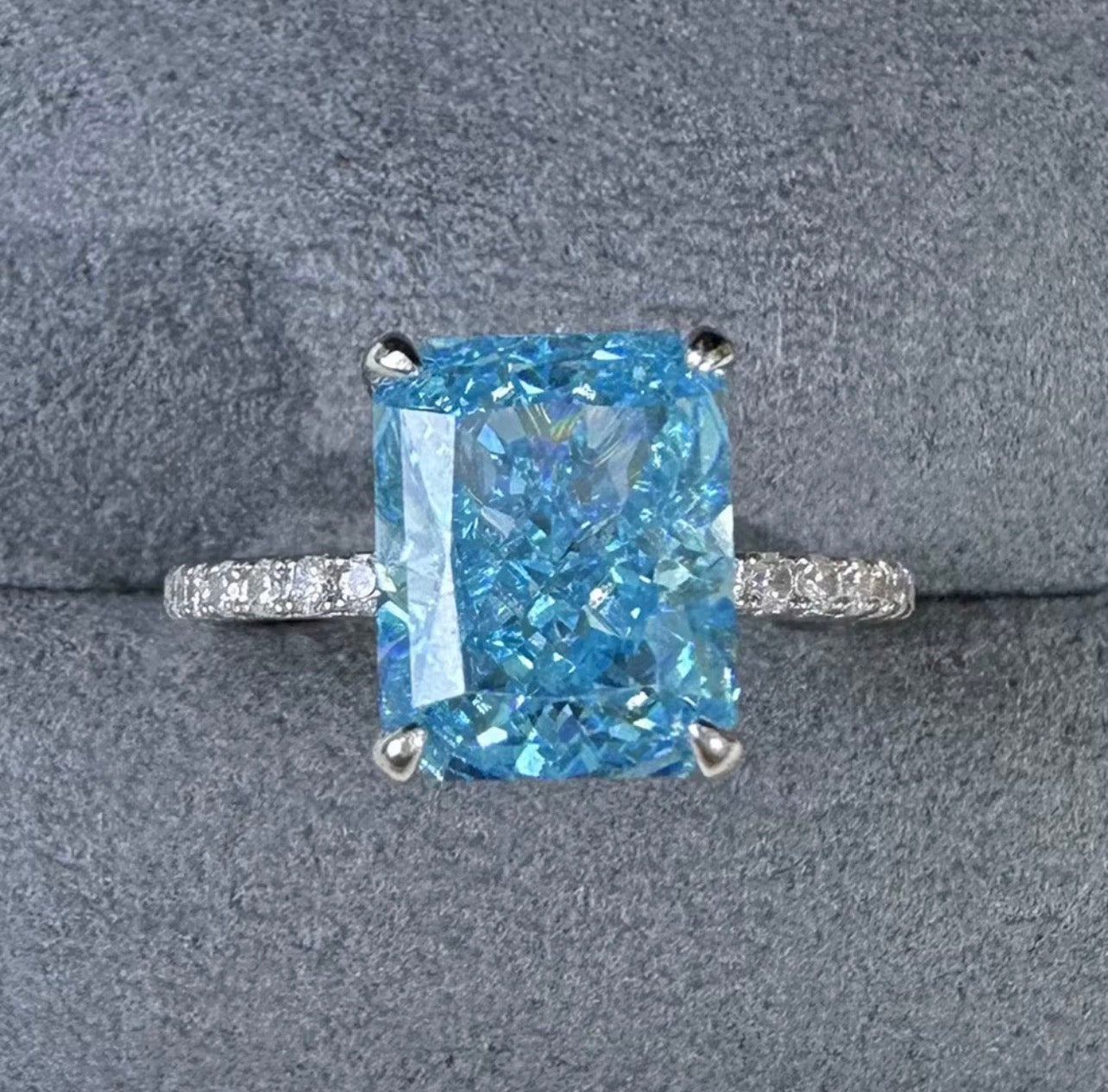 Lustrous Lumiere Ring