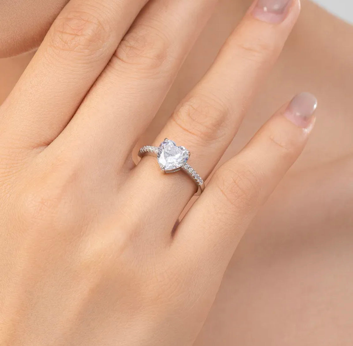 Sweetheart Lumiere Heart Ring