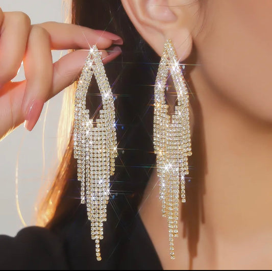 Divine Eclat Drop Earrings