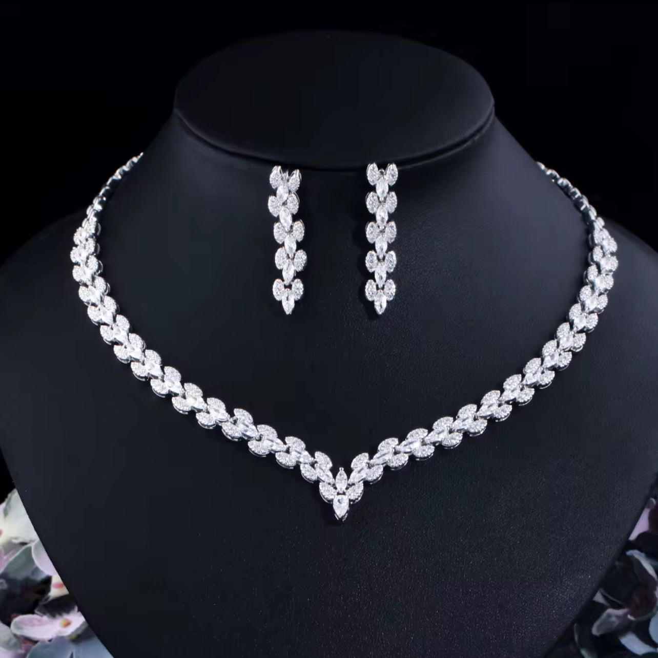 Velvet Lumiere Necklace & Earring Set