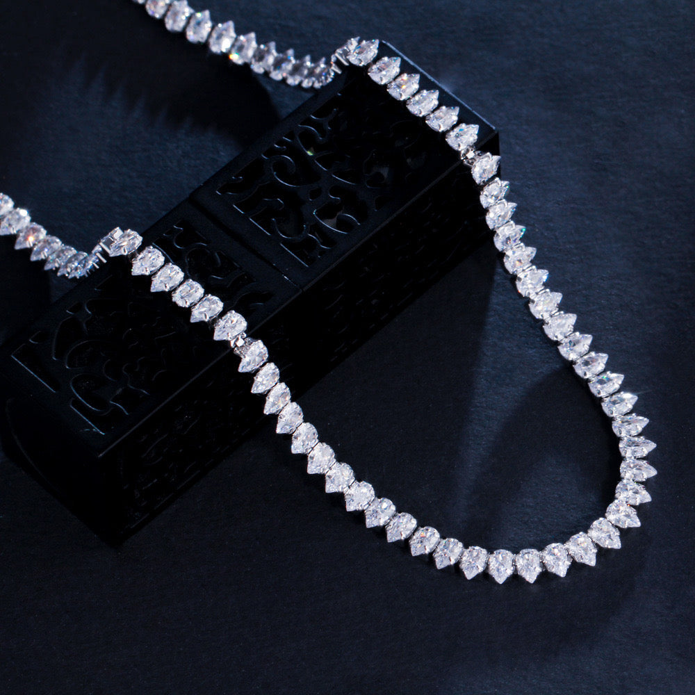 Eclat Necklace & Earring Set
