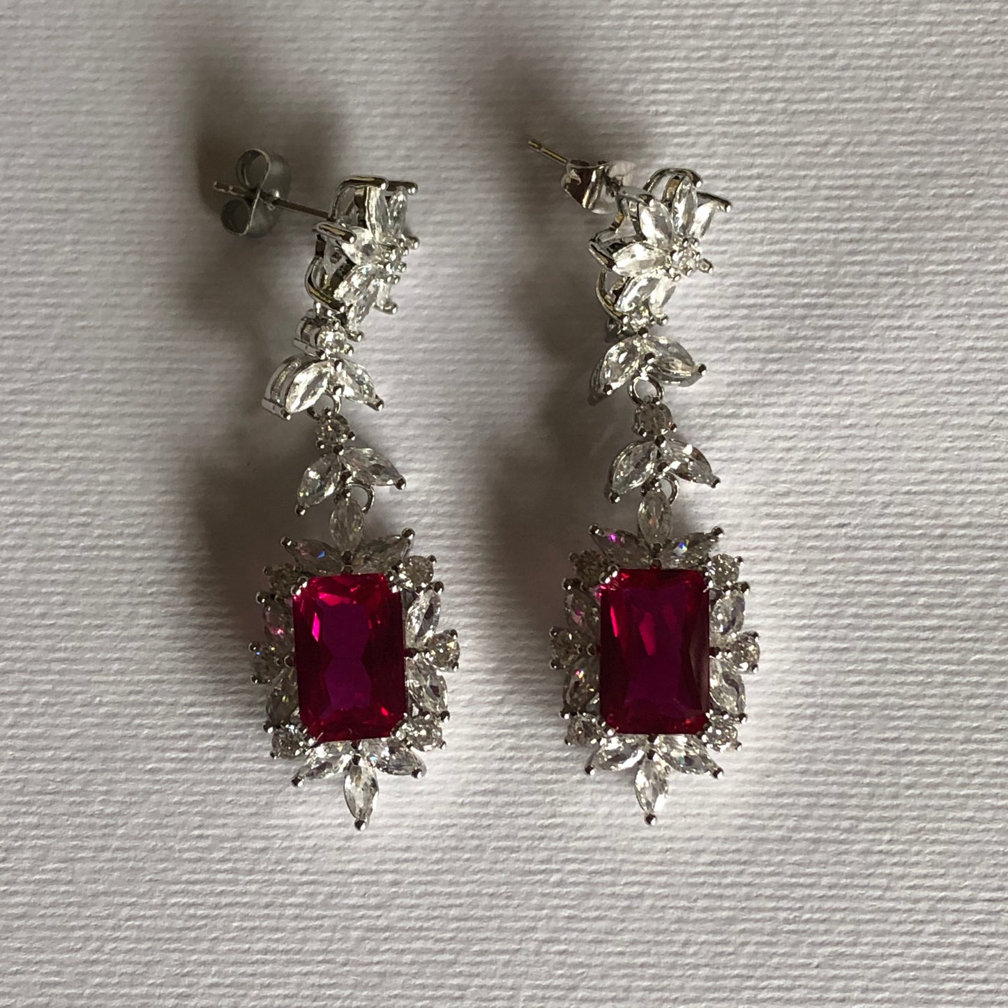 Crystal Eclat Drop Earrings